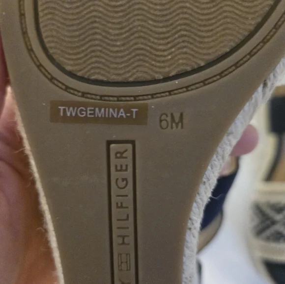 Tommy Hilfiger Yemina Espadrille Wedge Sandals | NWOT | Size 6 - Picture 8 of 8